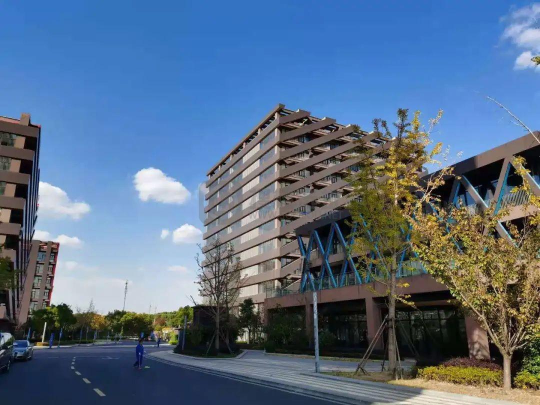 闵行与交大签约，在黄浦江畔携手打造“创新创业共同体”！