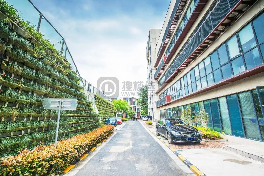 锦和越界乐平方荣获“2020年度静安区优秀园区”称号