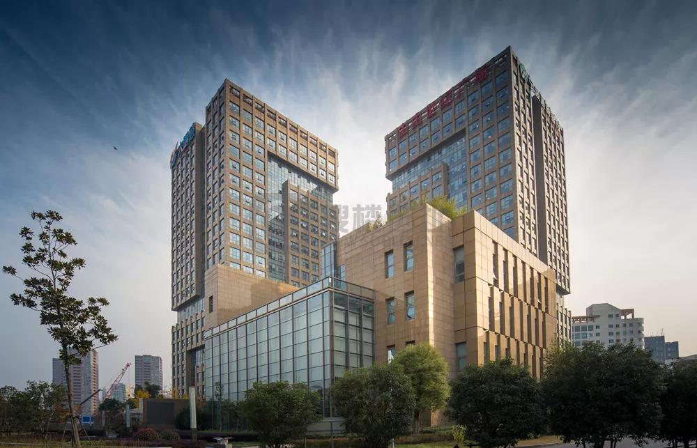 Kreator | 新项目由由世纪广场完成签约，引领新兴产业集聚发展