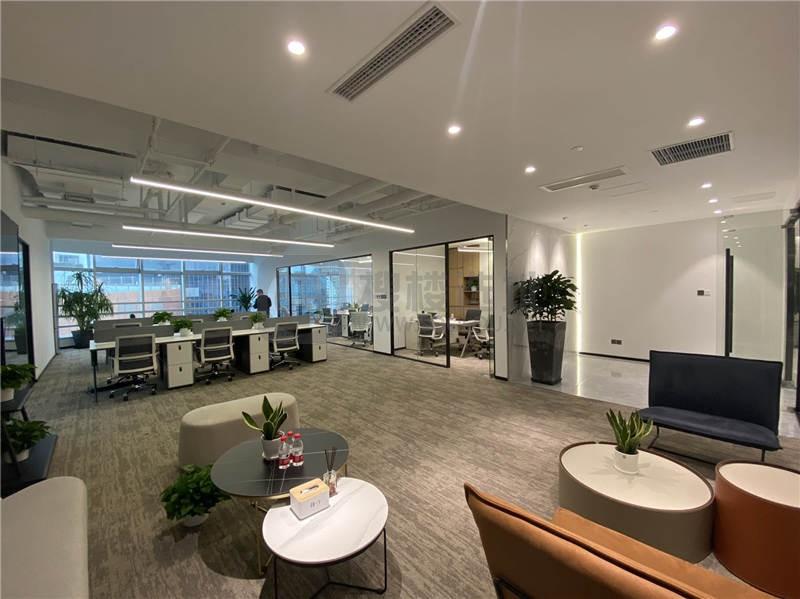 联通大厦15楼310平精装办公室