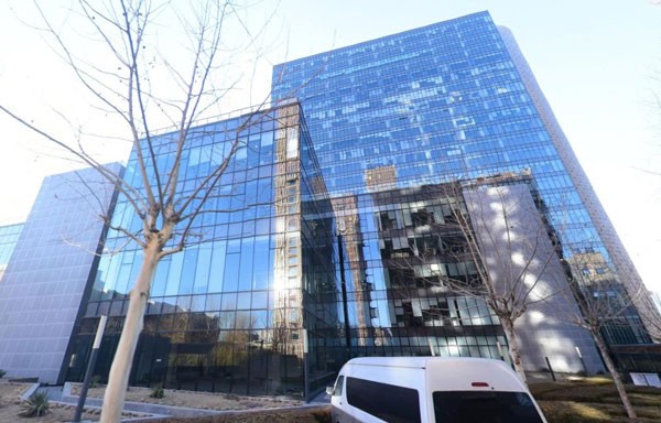 【霄云路33号】商务写字楼，燕莎商务新锐力作