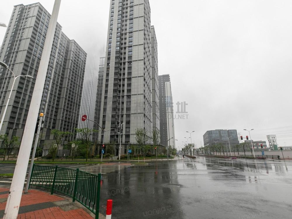 上海福晟钱隆广场-写字楼信息百科-租赁招商电话