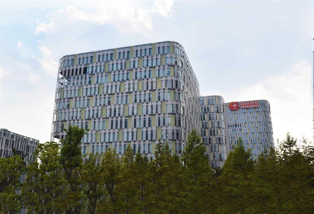 上海华鑫中心-写字楼信息百科-租赁招商电话