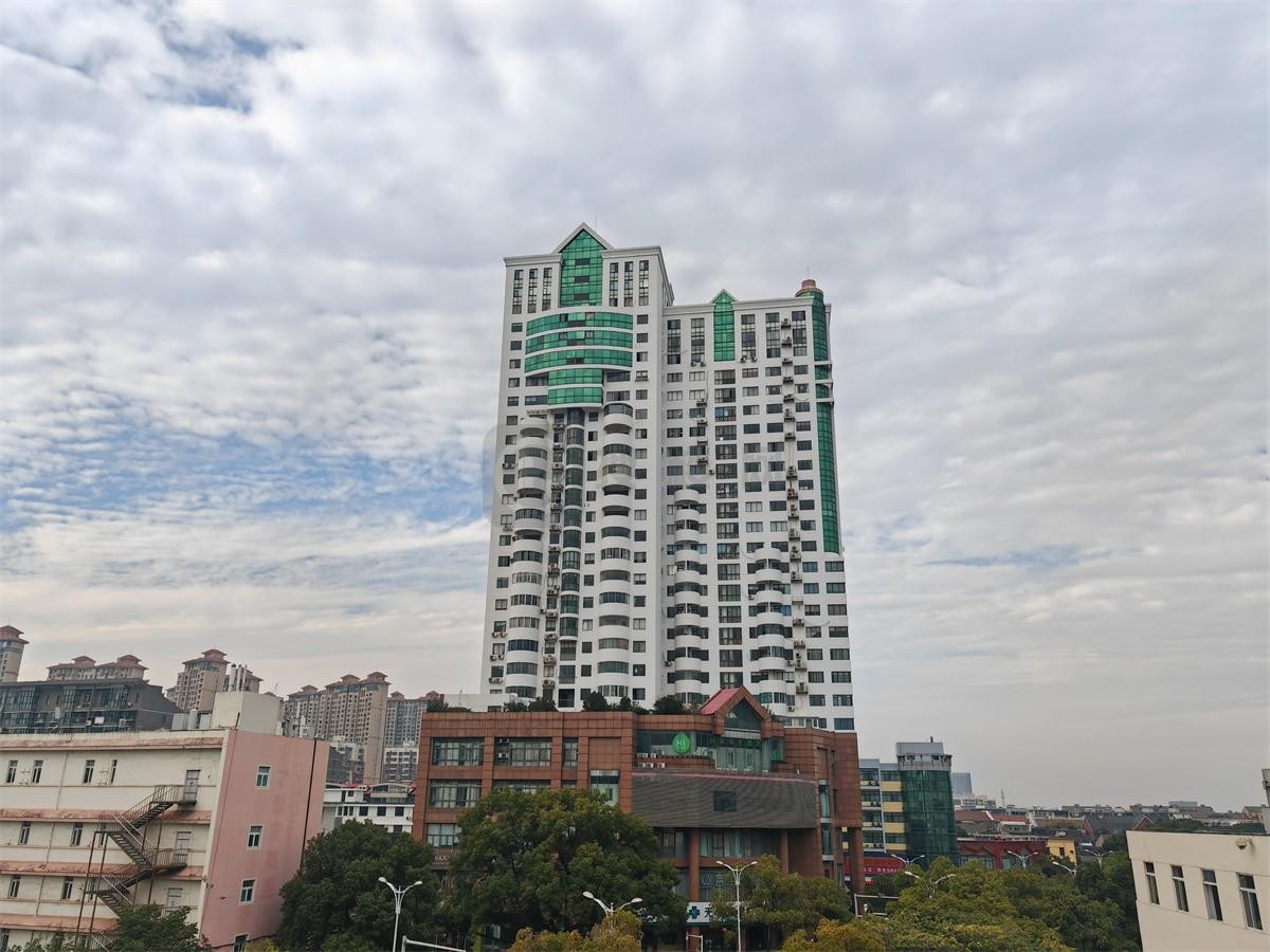 无锡广瑞路宝锡大厦：成熟商务区的性价比办公之选