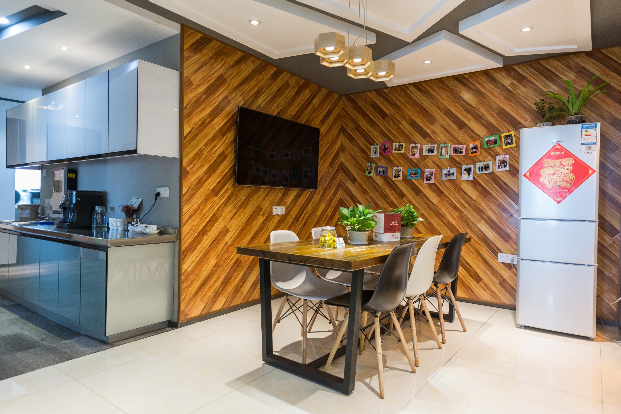 创联工场（外海西湖国贸大厦）