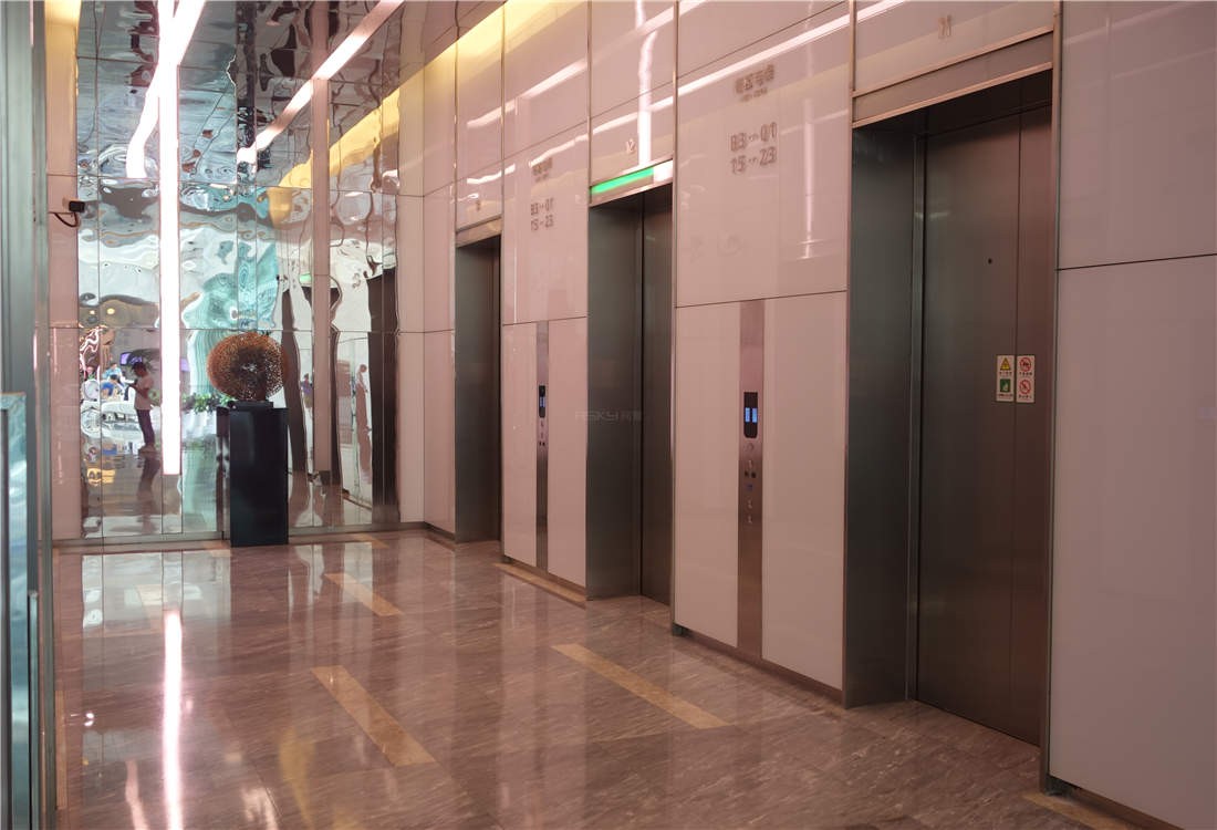 电梯间
