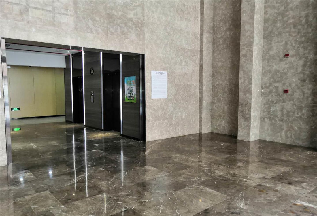 大堂电梯间