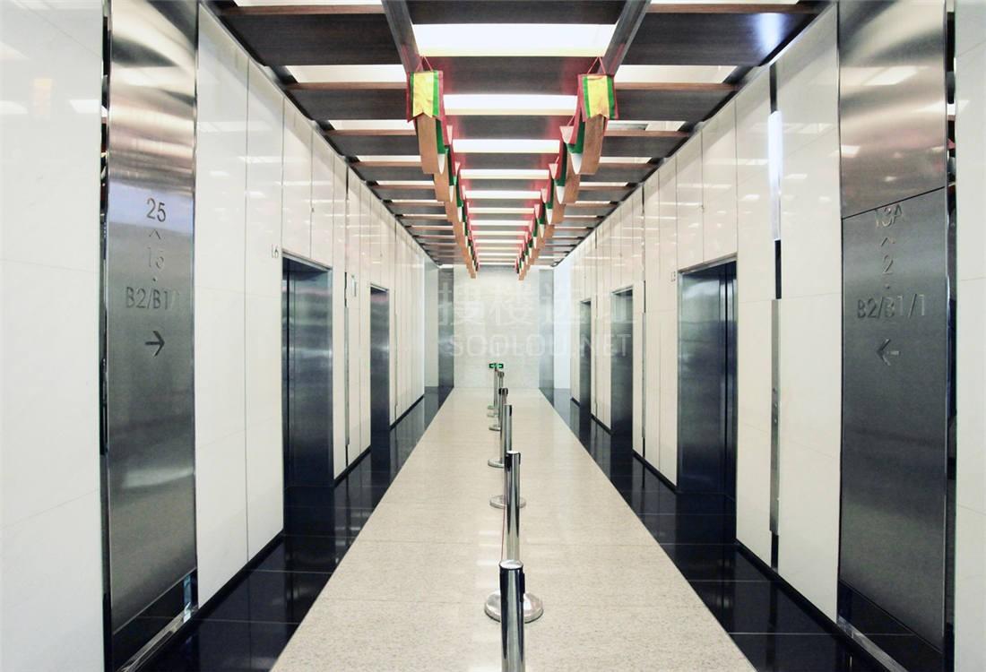 中一国际商务大厦电梯间过道
