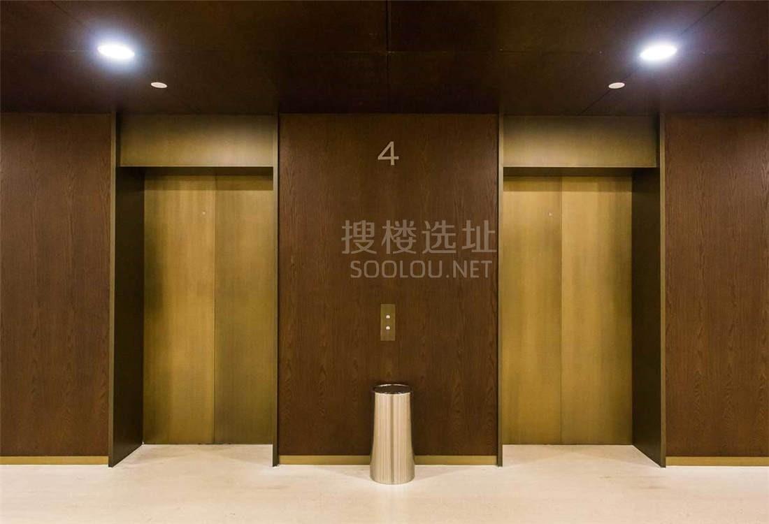 惠生中心电梯间