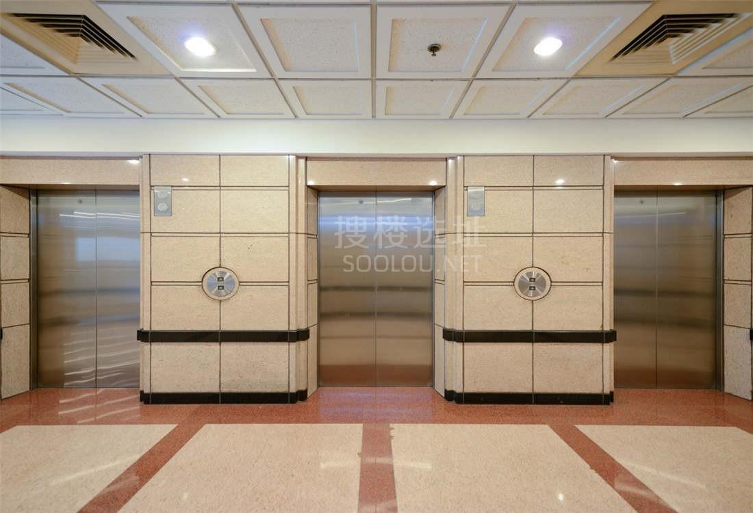 安泰大厦电梯间