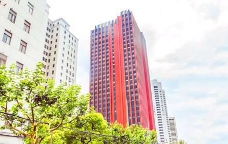 中瑞商务大厦 3/4号线 高区朝东南 带装修家具 