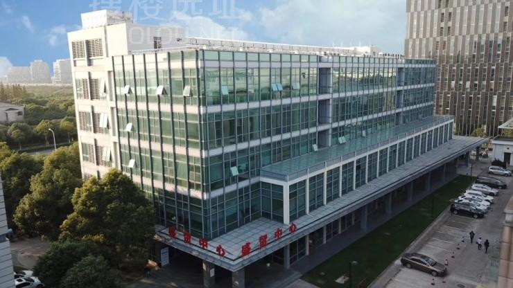 盛贸中心(外高桥自贸区)复旦创新园对面地铁—6号线