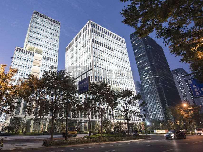 明珠国际商务中心330平米办公室出租