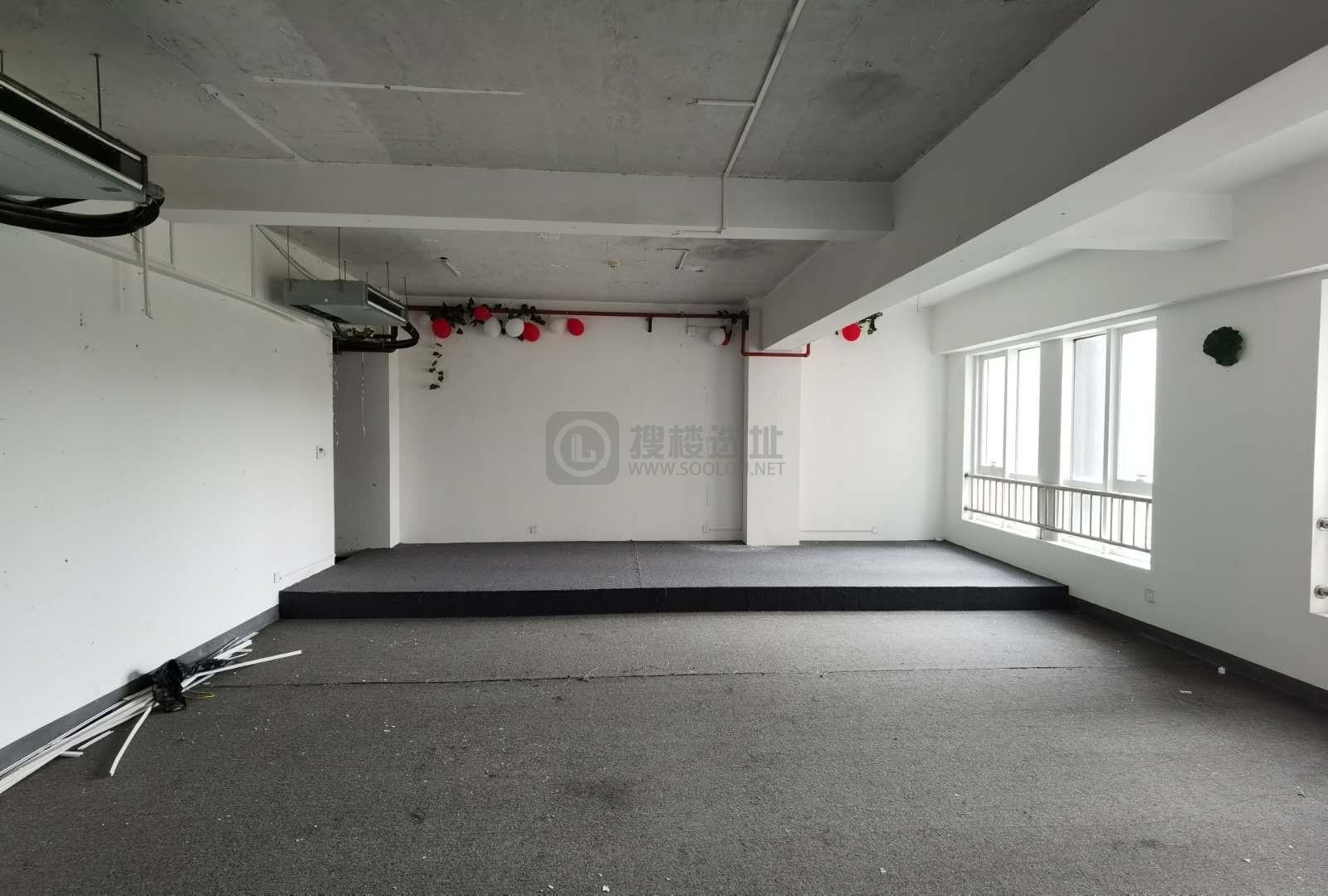 佰富时代中心广场