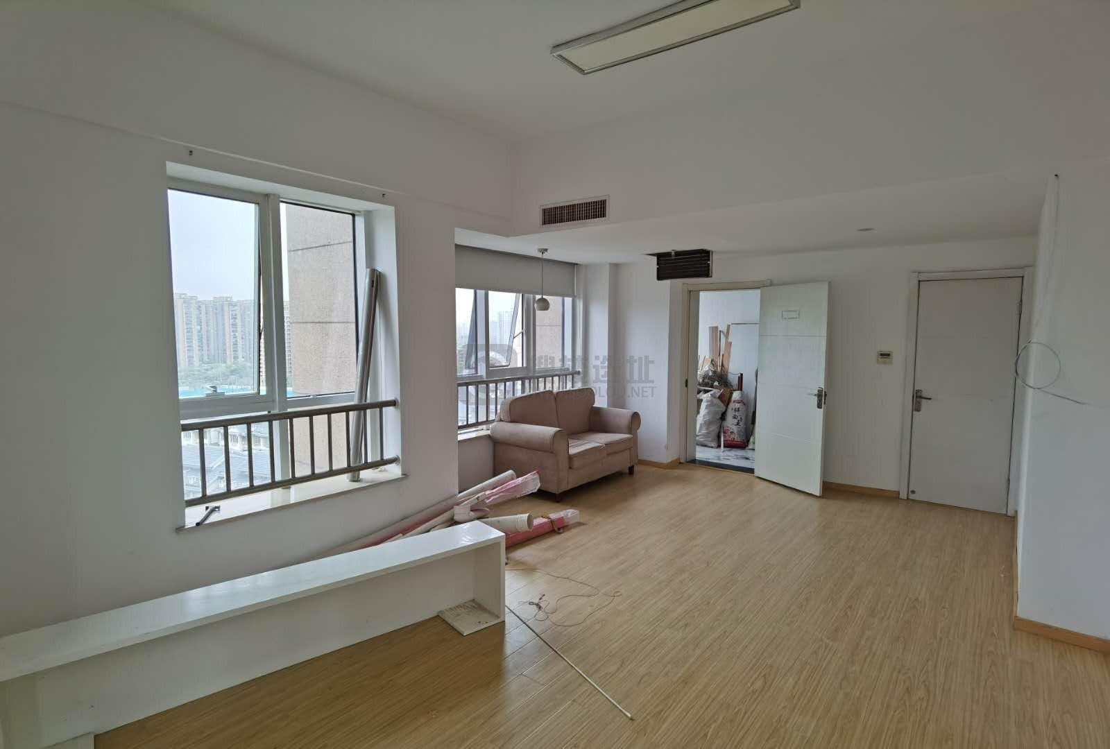 佰富时代中心广场