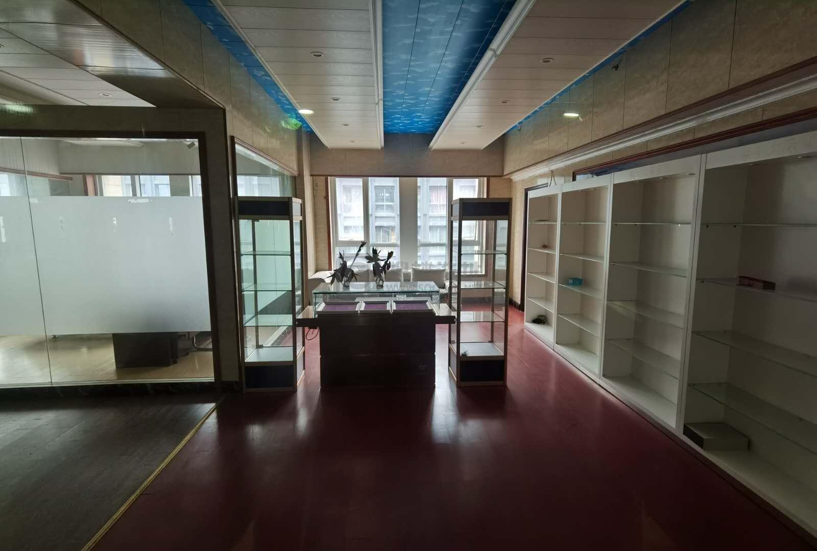 佰富时代中心广场