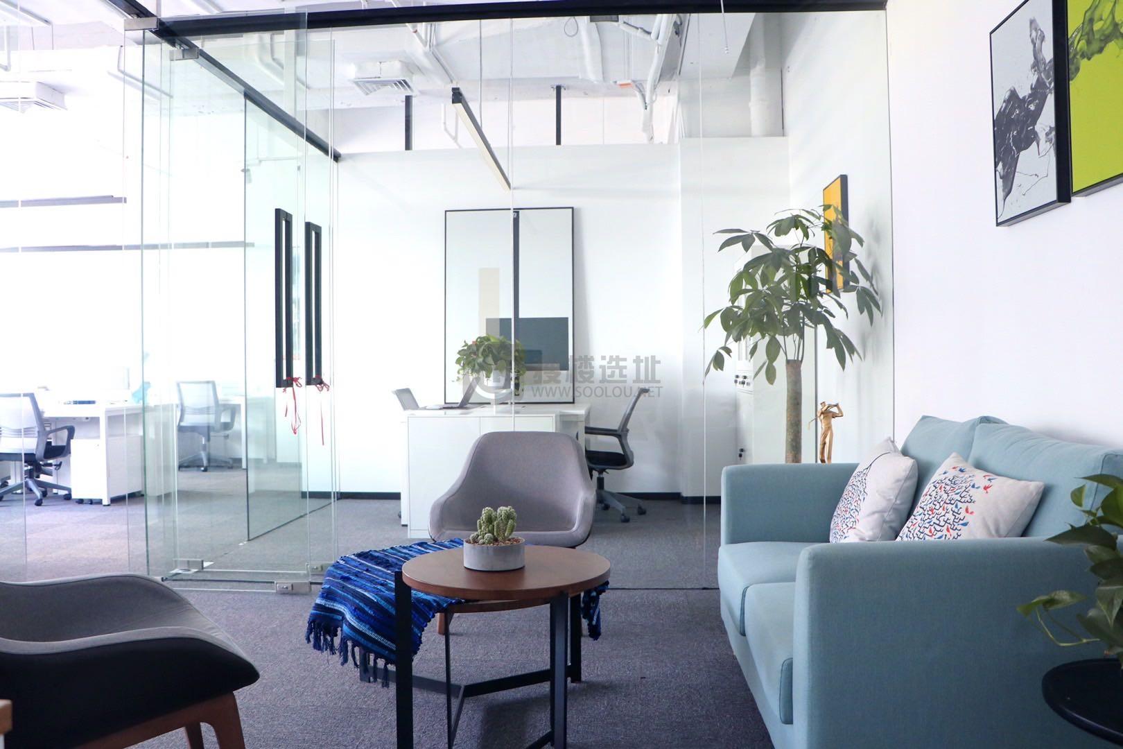 大树下虹桥龙湖天街