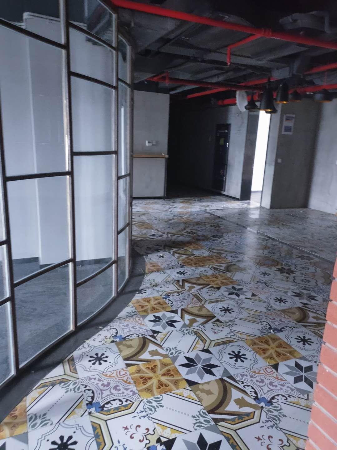 佰富时代中心广场