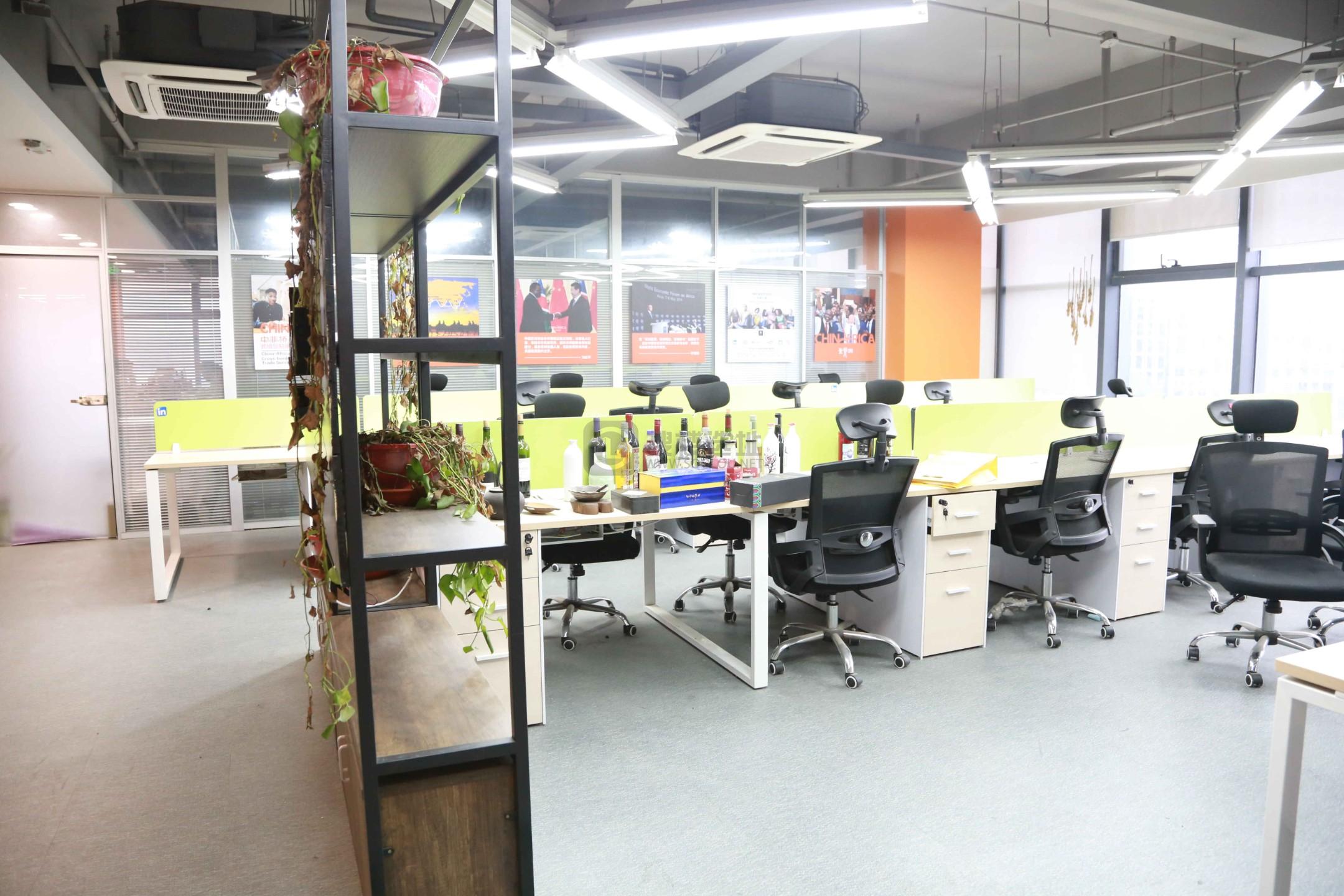 天瑞国际177平米办公室出租