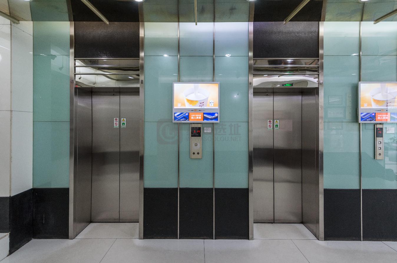 电梯间