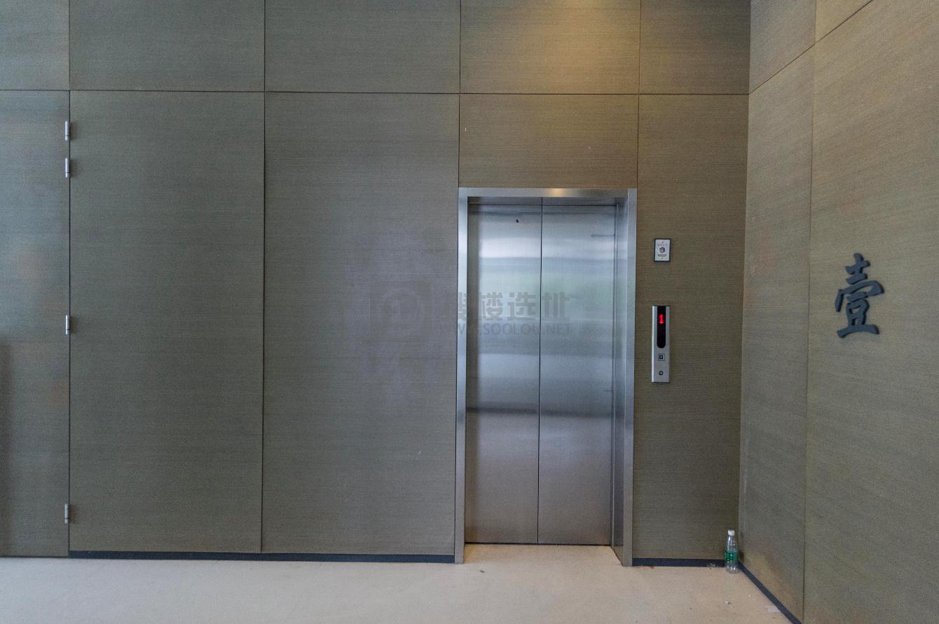 中广国际创意园电梯间