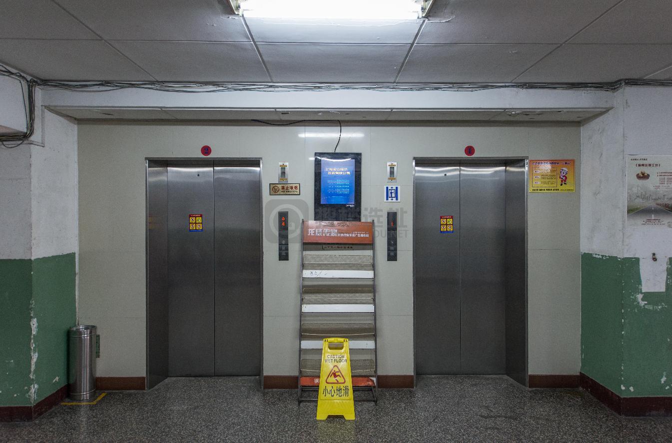 电梯间