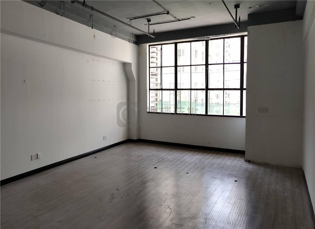 越界X2创意空间