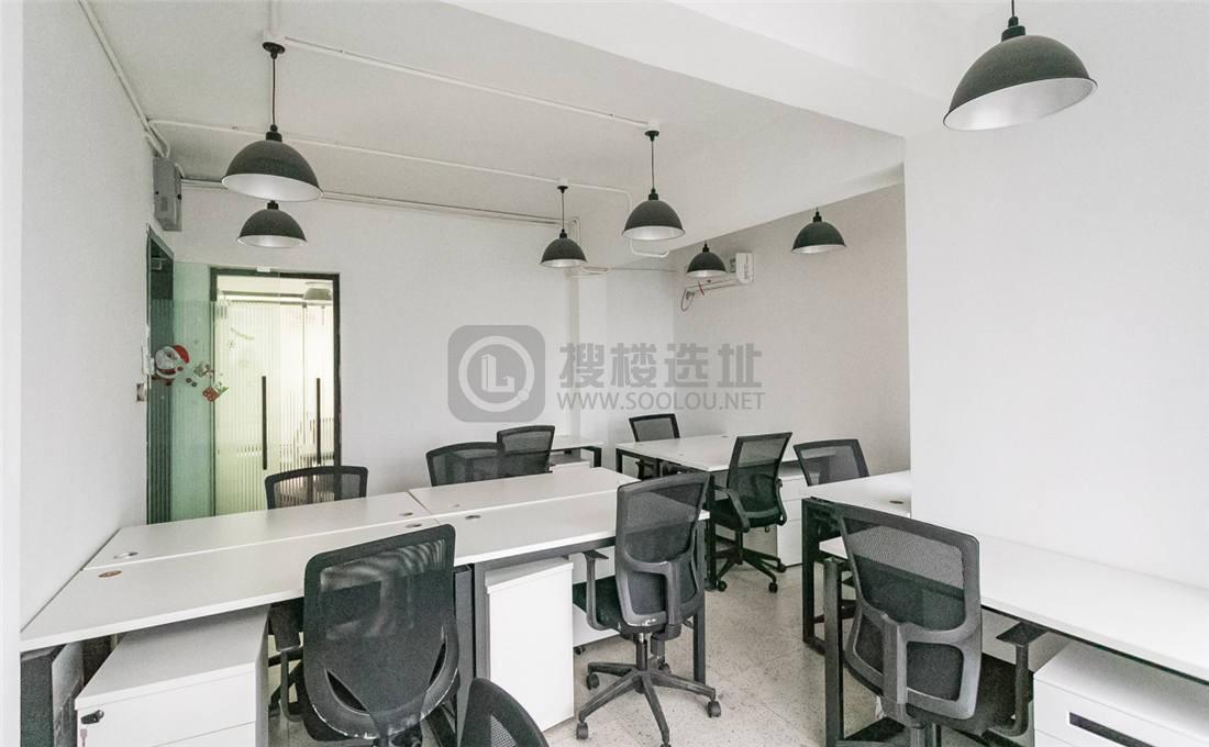 易事达商务中心(嘉发大厦)