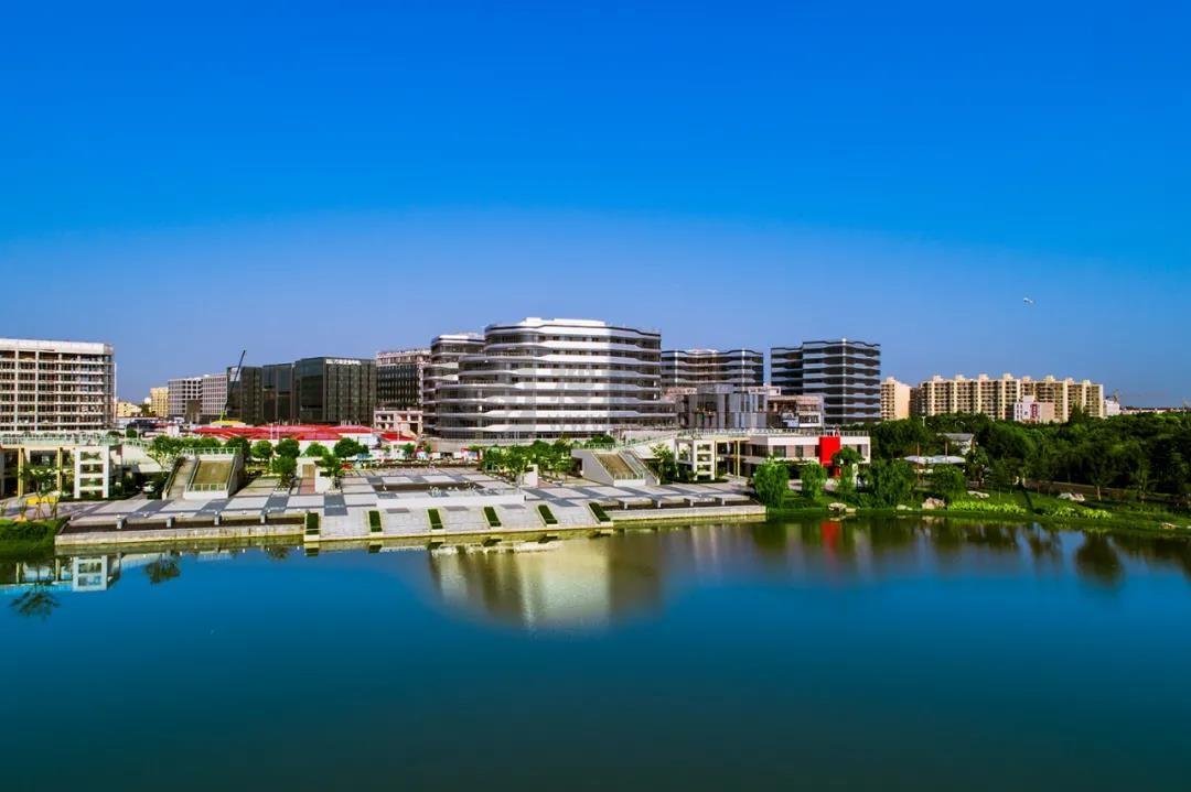 闵行有座美丽之谷，空气清新、依水而筑……