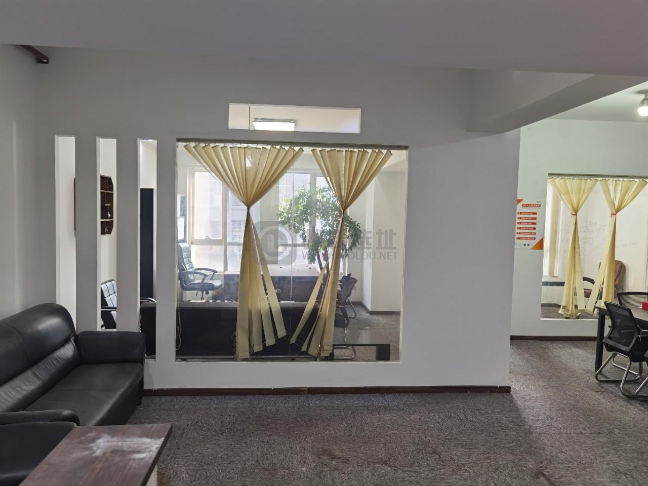 佰富时代中心广场