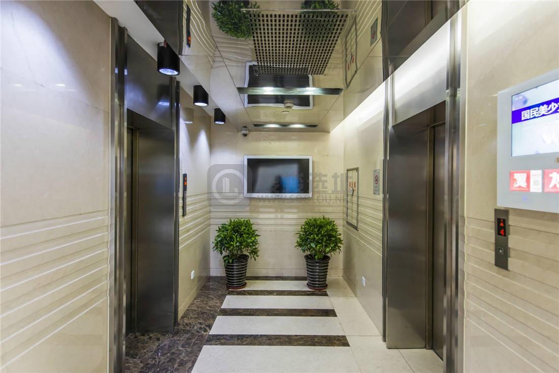 上海医药大厦电梯间