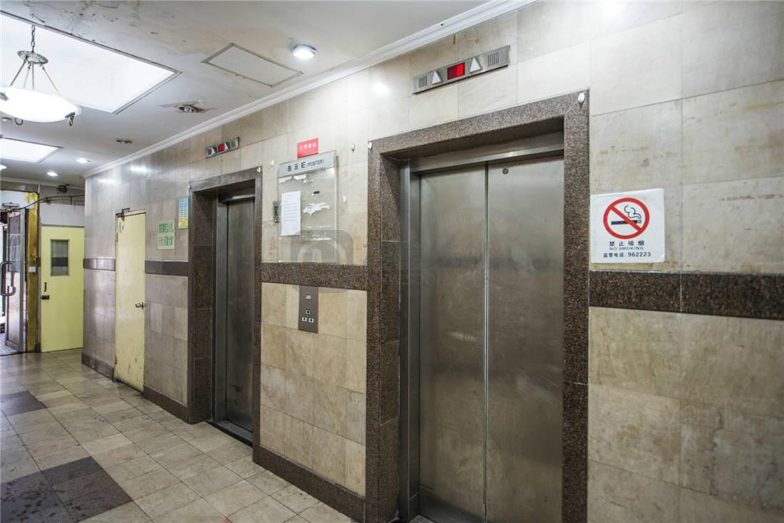 电梯间