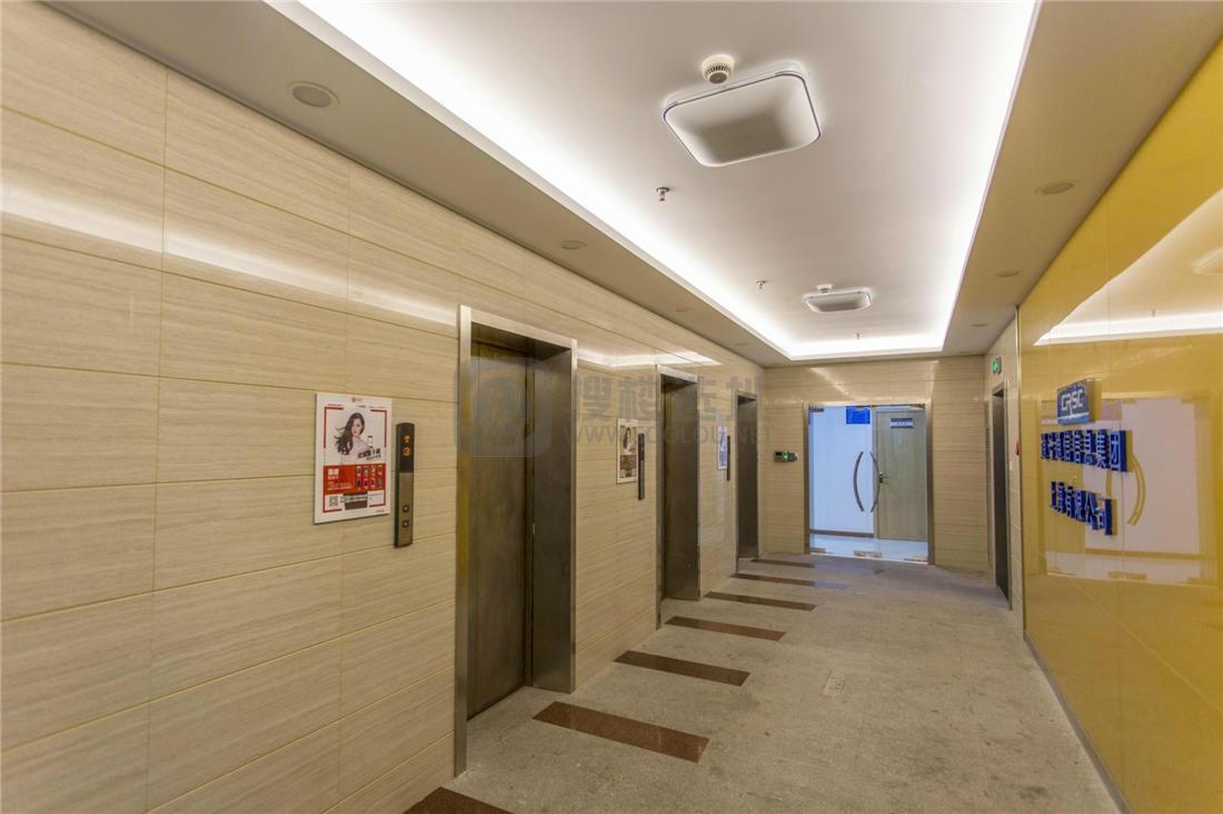电梯间