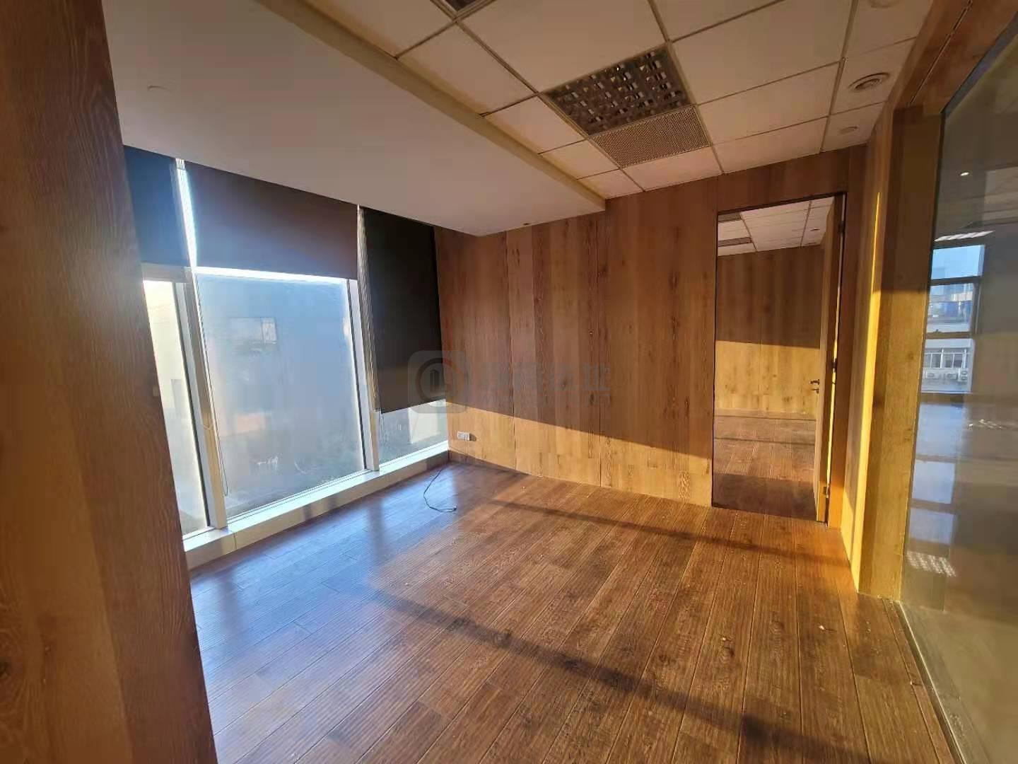 赢嘉广场