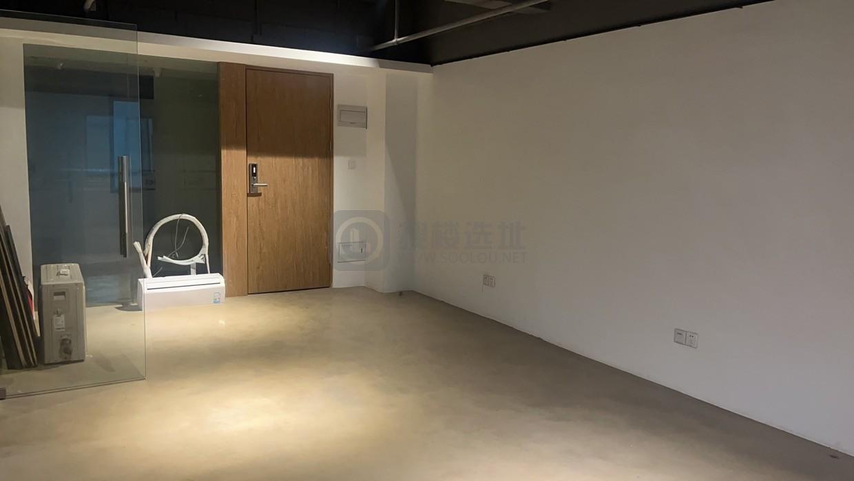 Young Square 1780 洋广场