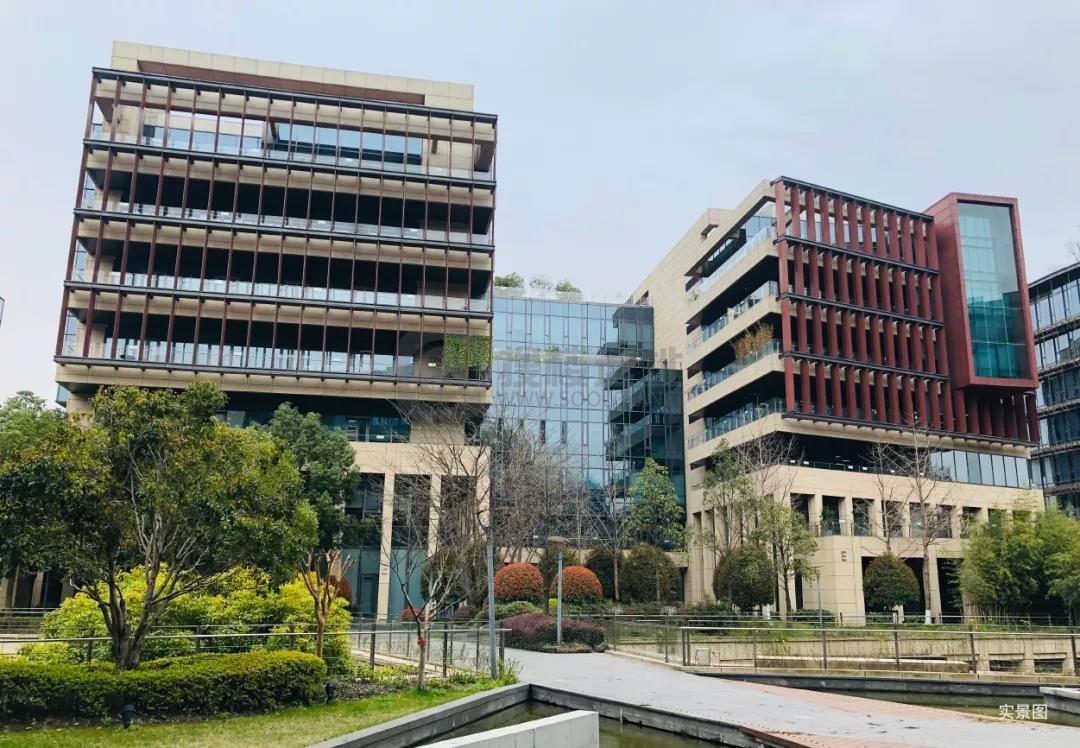 虹桥绿谷E栋，站在中心，眺未来