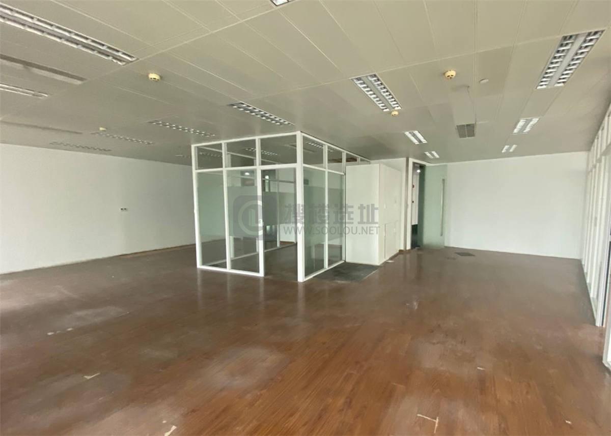 绿地海外滩中心