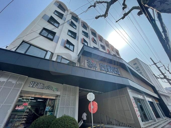 越界·尚勤园，领略徐汇地区的办公风采