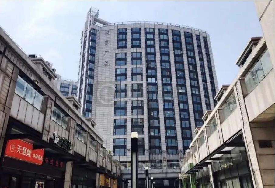 静安市北丨地铁口物业出租丨116平复式房源丨精装带家具