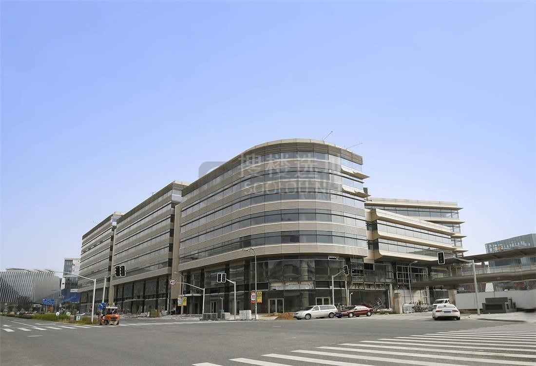 虹桥商务区万通中心好不好交通便利吗？