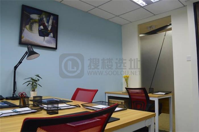 公司租办公室找中介好还是自己去找个人好点？