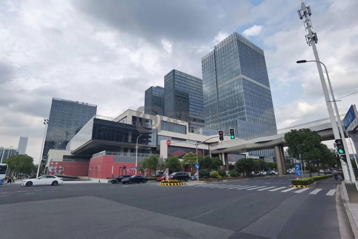 前滩信德文化中心（前滩31）：浦东新区济阳路与高青路交口写字楼