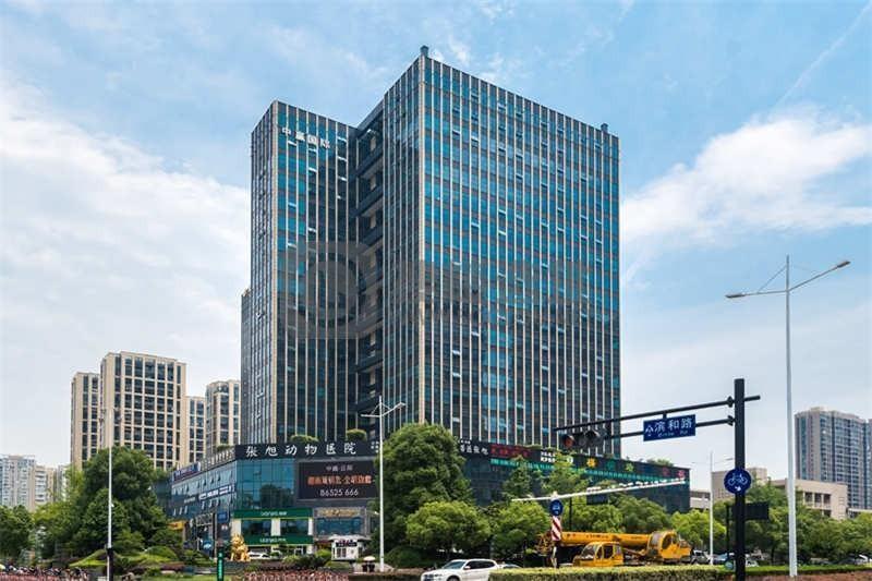 中赢国际：滨江区区政府写字楼