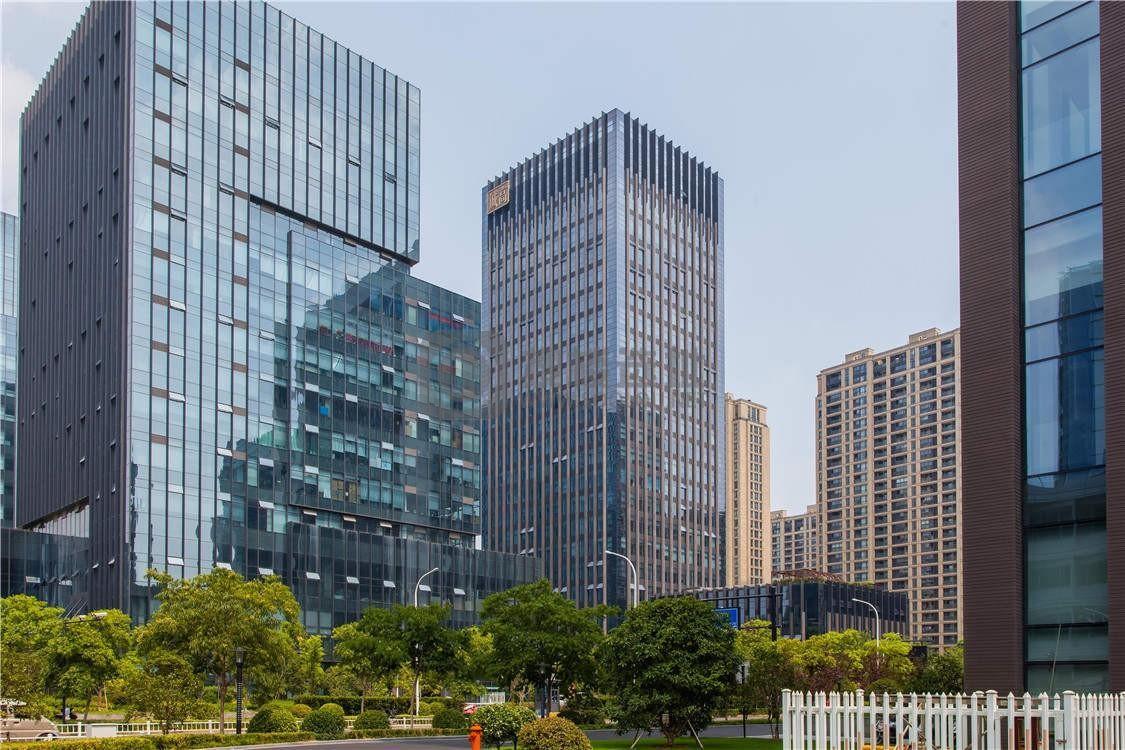 诚高大厦：滨江区区政府写字楼