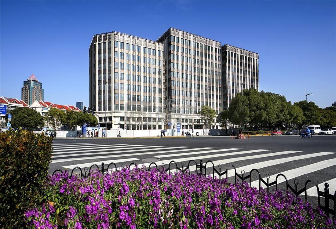 陆家嘴富汇大厦：浦东新区栖霞路16号写字楼