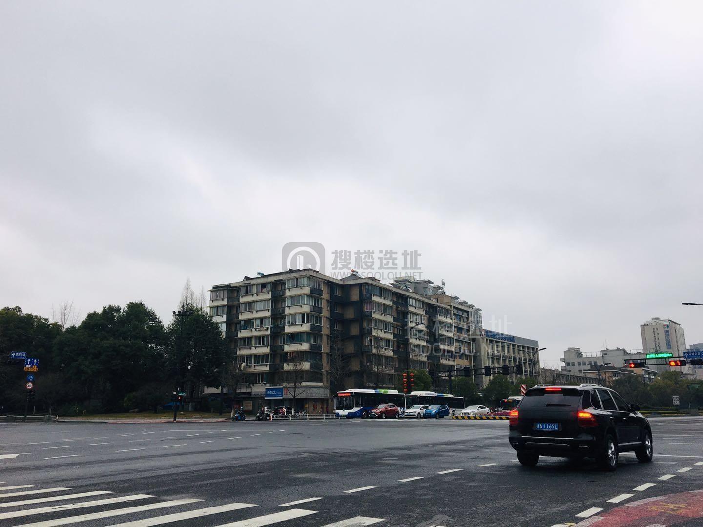 创意大楼：拱墅区潮鸣写字楼