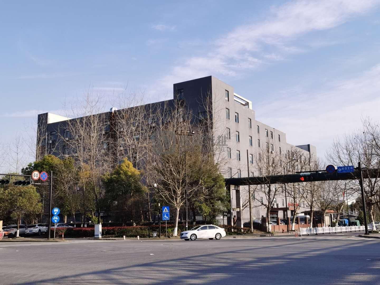 浙商大学生创业园：钱塘新区下沙大学城北写字楼