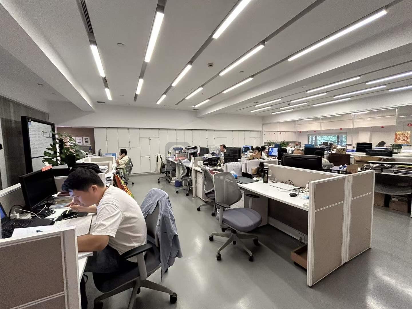 越界X2创意空间