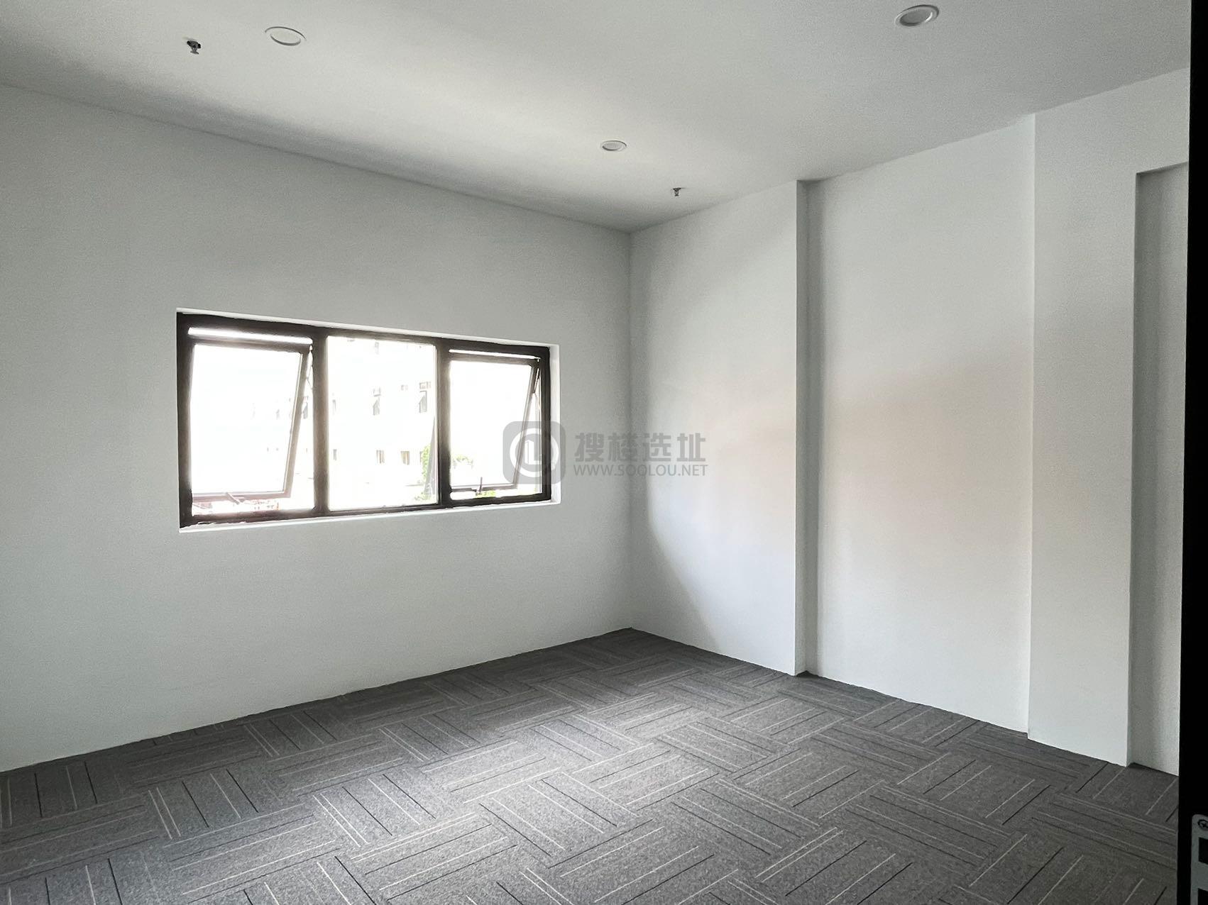 芳华德必运动LOFT