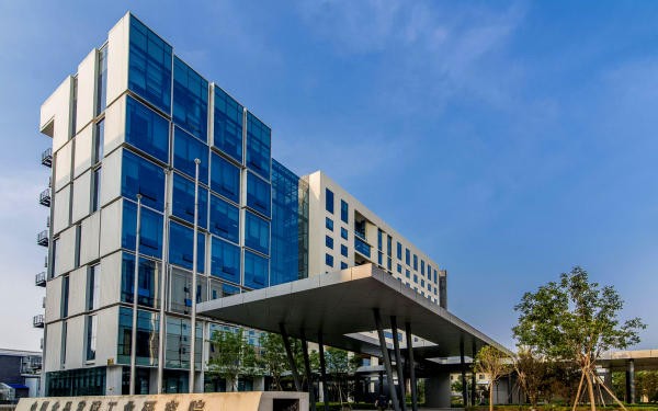 先锋金融中心：商业地产的领军者